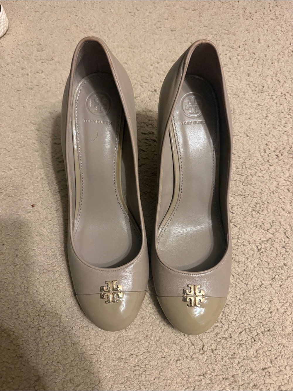 Tory Burch Taupe Two-Tone Logo Cap-Toe Pumps